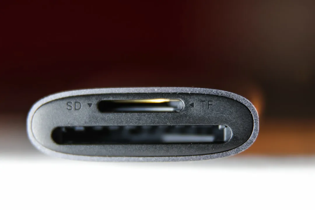 精密轴套与精密衬套在半导体设备中的应用精度解析